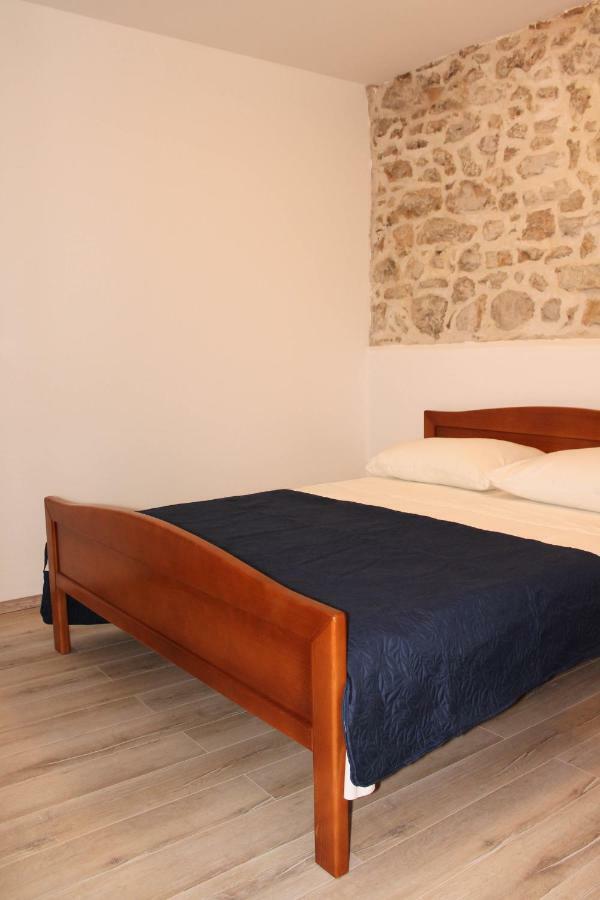 Apartment Ana 2 Sveti Filip i Jakov Eksteriør billede